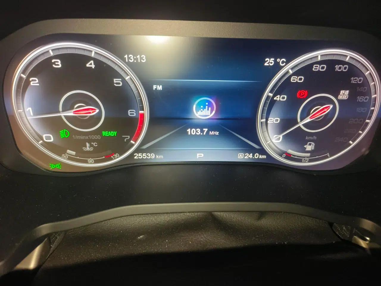 Hongqi HS7 2022 2.0T DCT Two-Wheel Drive Smart Connect Flagship Edition Five Seats — миниатюра 13