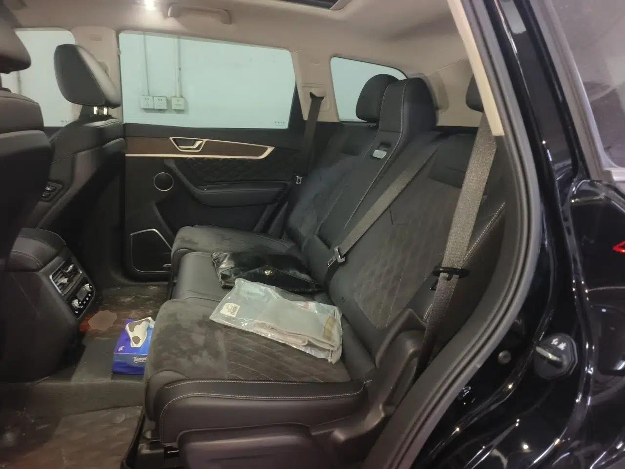 Hongqi HS7 2022 2.0T DCT Two-Wheel Drive Smart Connect Flagship Edition Five Seats — миниатюра 18