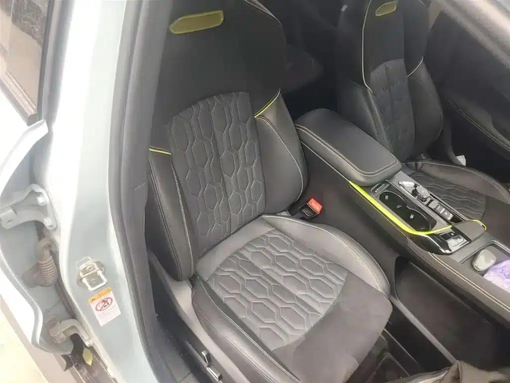 Changan UNI-T 2022 2.0T Sport Navigator Edition — миниатюра 25