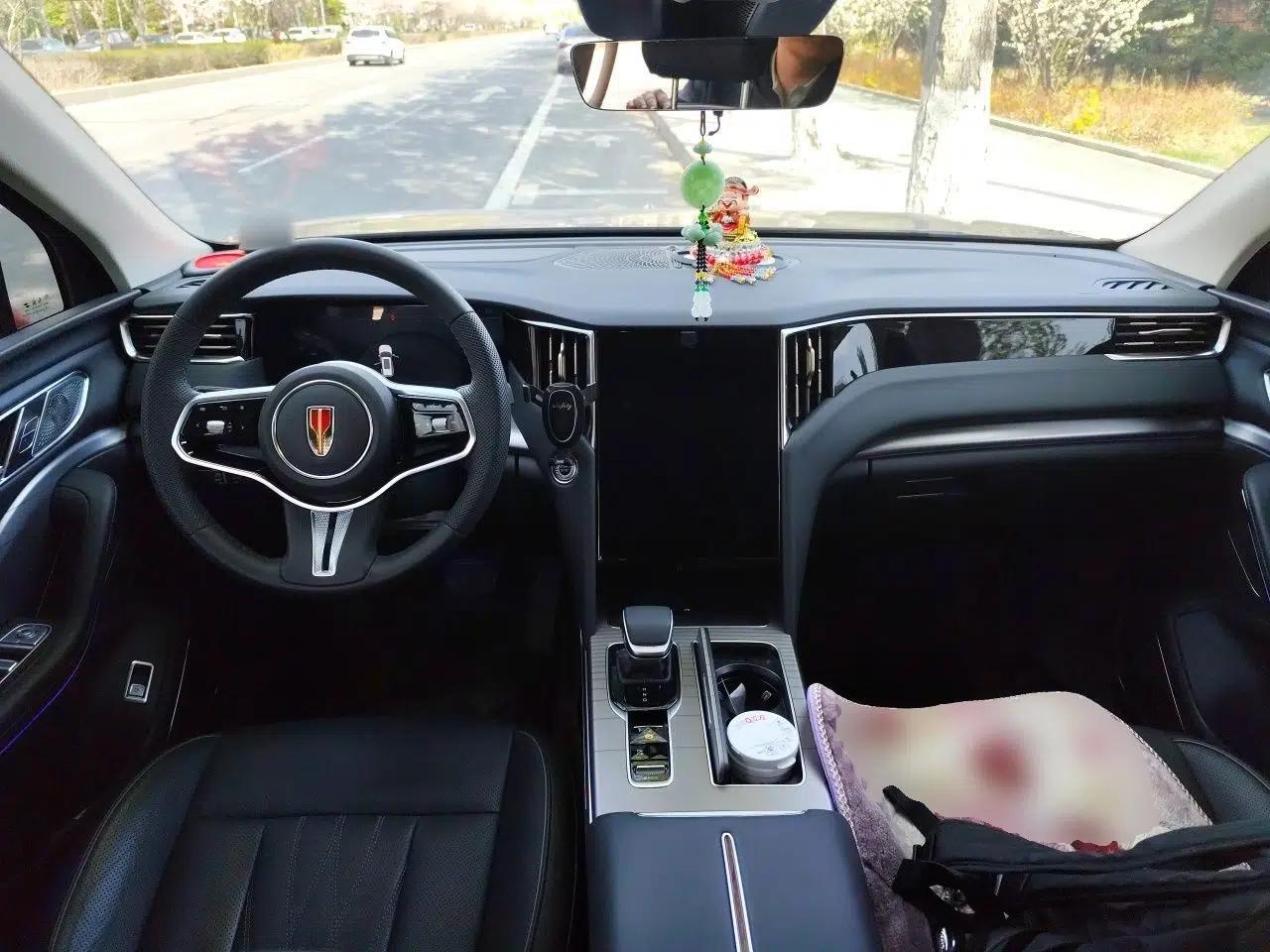 Hongqi HS7 PHEV 2024 2.0T PHEV Four-Wheel Drive Flagship Edition 7 Seats — миниатюра 10