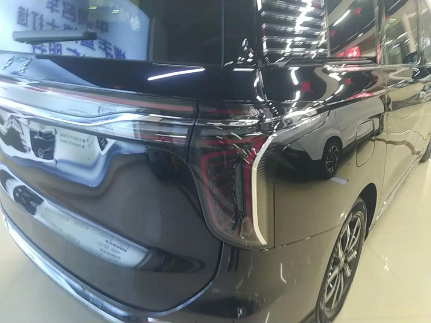 Hongqi HQ9 2023 2.0T Smart Connect Flagship Edition — миниатюра 7