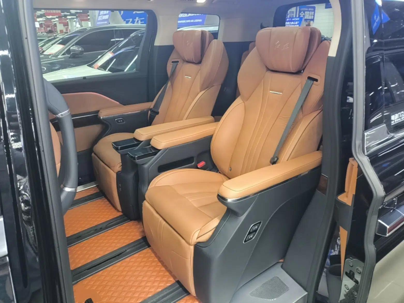 Hongqi HQ9 2023 2.0T Smart Connect Flagship Edition — миниатюра 19
