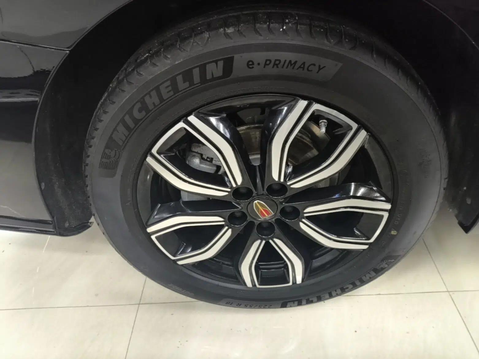 Hongqi HQ9 2023 2.0T Smart Connect Flagship Edition — миниатюра 10