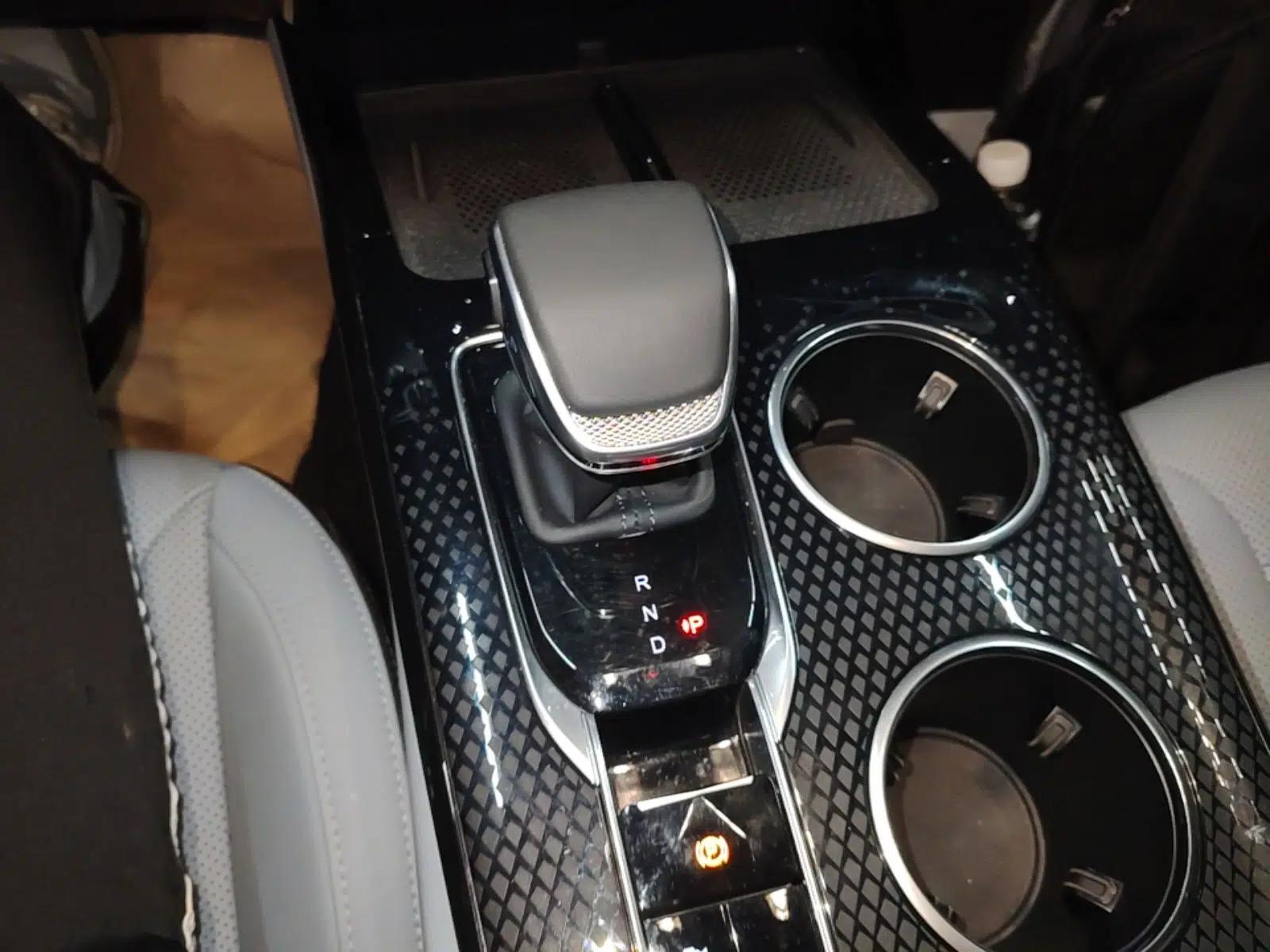 Hongqi HS3 PHEV 2024 PHEV 115km Jingwei Edition — миниатюра 17