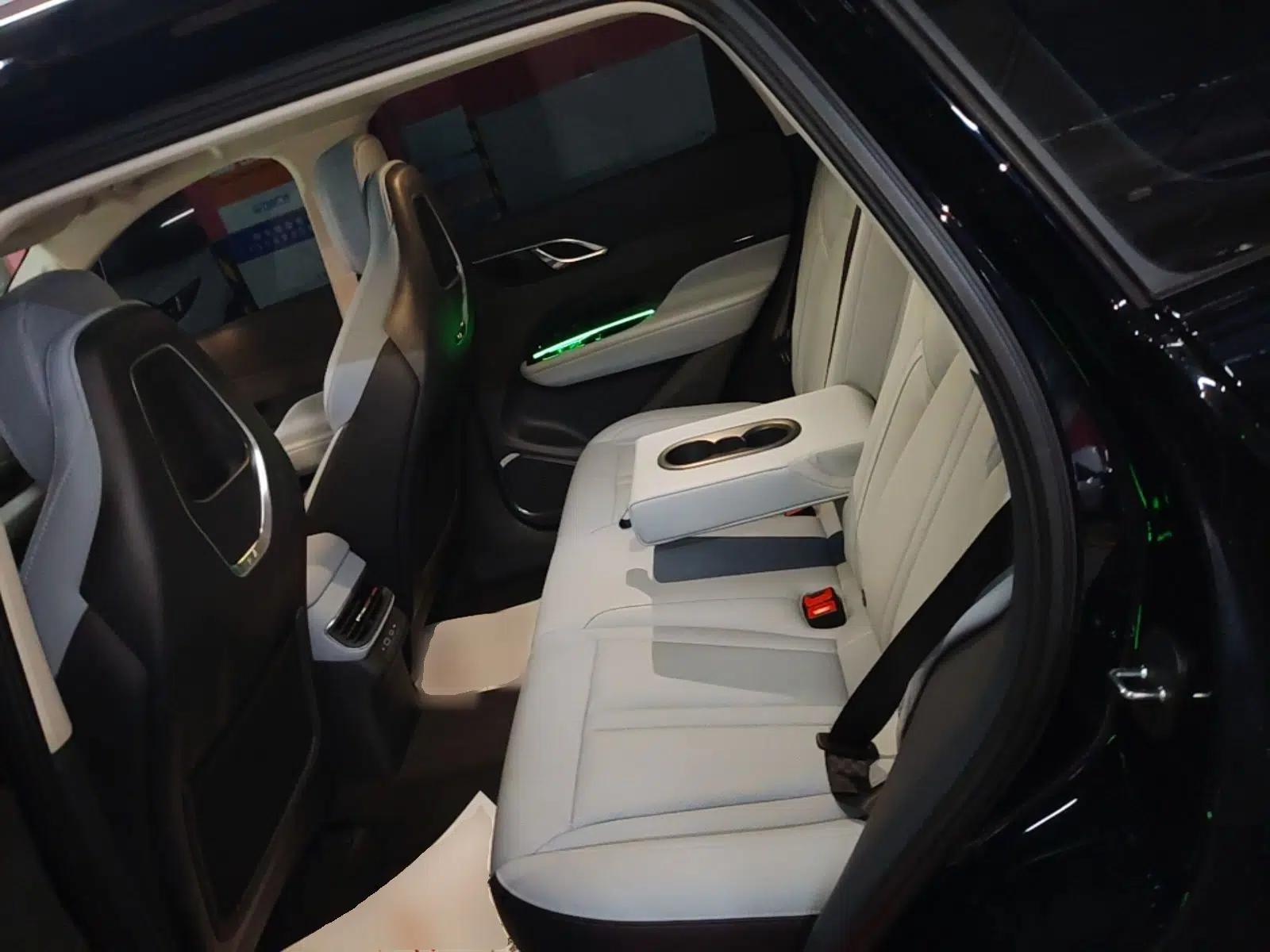 Hongqi HS3 PHEV 2024 PHEV 115km Jingwei Edition — миниатюра 20