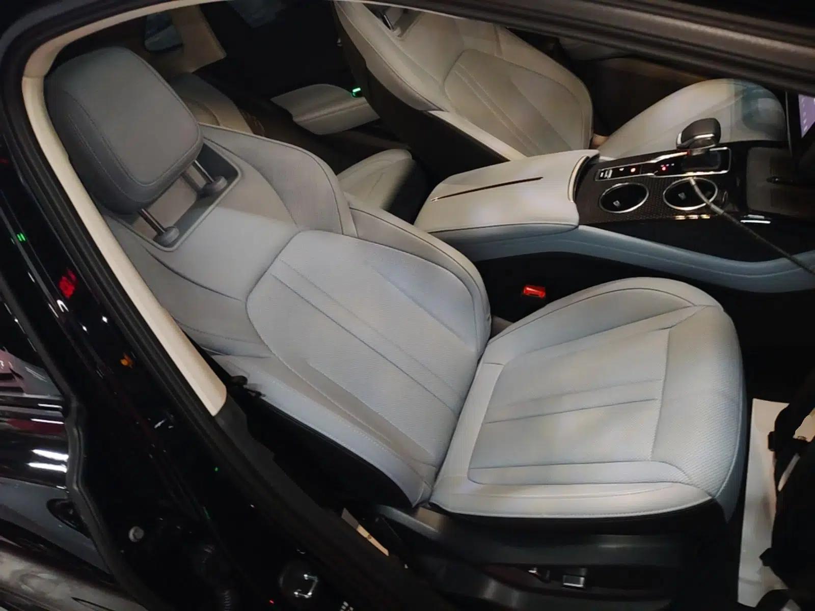 Hongqi HS3 PHEV 2024 PHEV 115km Jingwei Edition — миниатюра 23