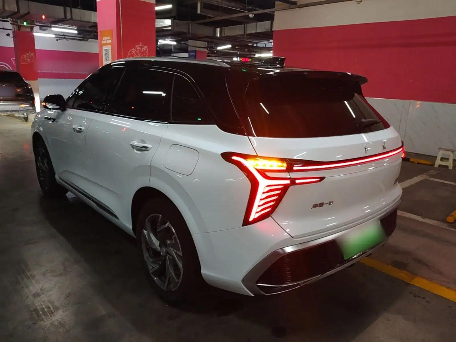Hongqi HS3 PHEV 2024 PHEV 115km Jingwei Edition — миниатюра 4