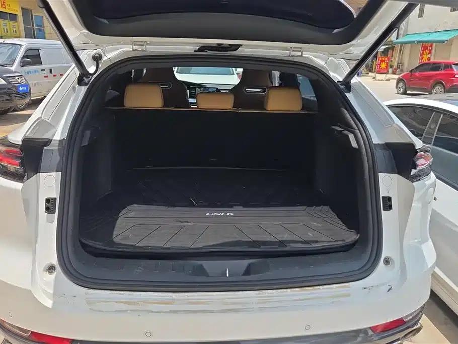 Changan UNI-K 2021 2.0T Luxury Edition — миниатюра 4