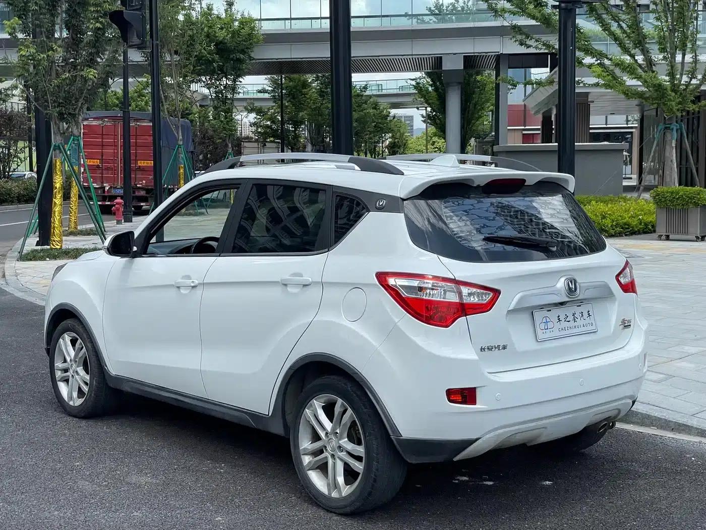 Changan CS35 2016 1.6L Automatic Deluxe (National V Emission Standard) — миниатюра 3