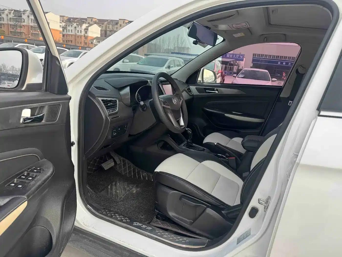 Changan CS35 2017 1.6L Automatic Deluxe Edition — миниатюра 16
