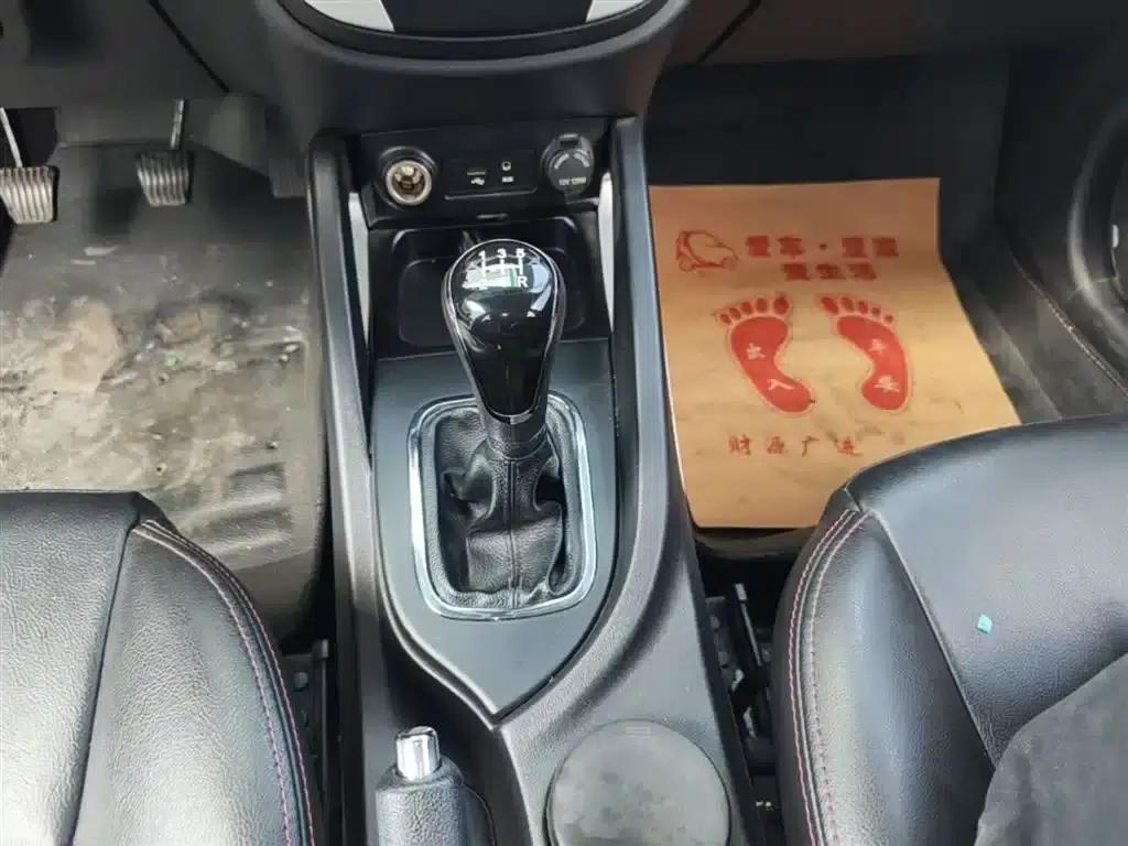 Changan CS35 2015 1.6L Manual Deluxe Edition (National IV Emission Standard) — миниатюра 14