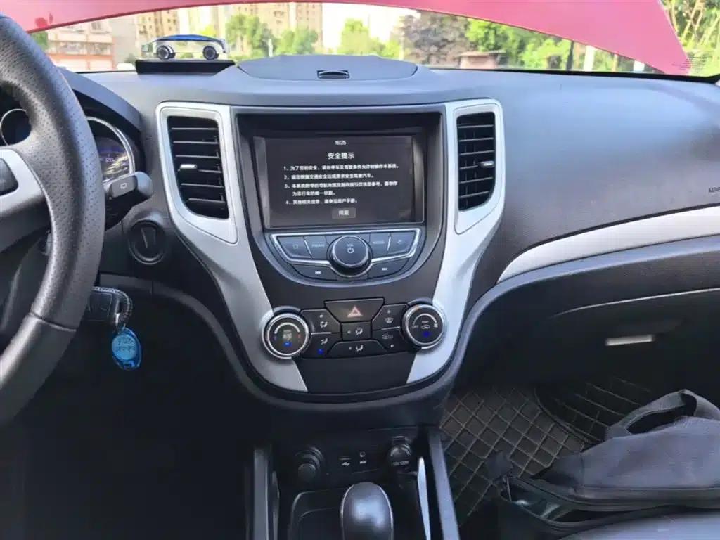Changan CS35 2016 1.6L Automatic Deluxe Edition (National IV Emission Standard) — миниатюра 13