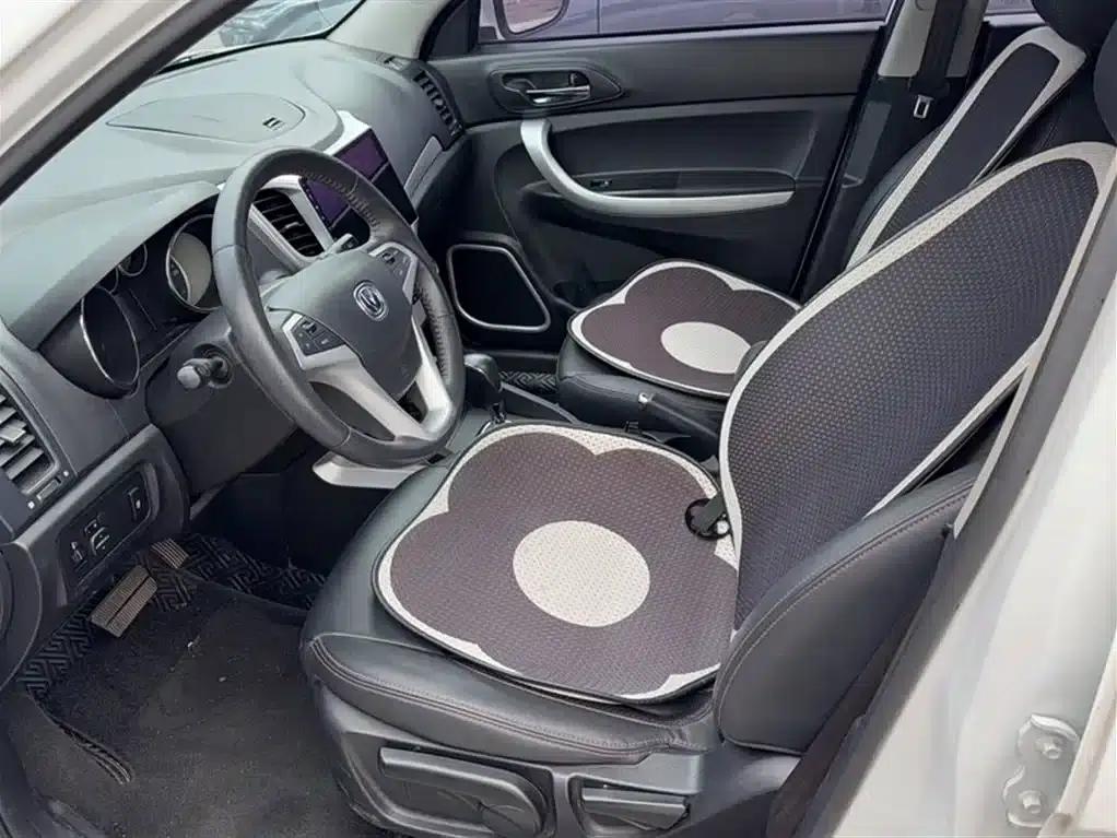 Changan CS35 2016 1.6L Automatic Deluxe (National V Emission Standard) — миниатюра 14