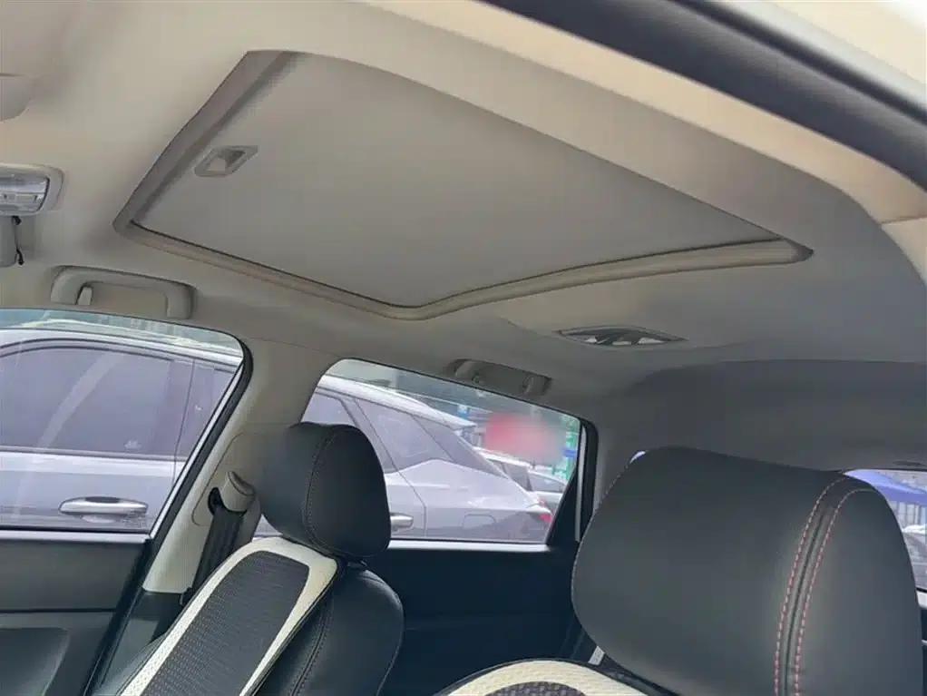 Changan CS35 2016 1.6L Automatic Deluxe (National V Emission Standard) — миниатюра 3