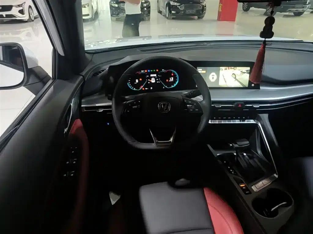 Changan CS35PLUS 2021 Facelift Blue Whale NE 1.4T DCT Luxury Edition — миниатюра 11