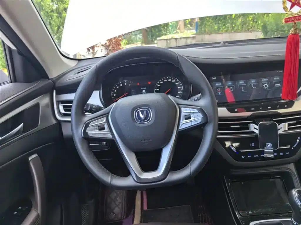 Changan CS35PLUS 2019 1.6L Manual Connected Edition — миниатюра 11