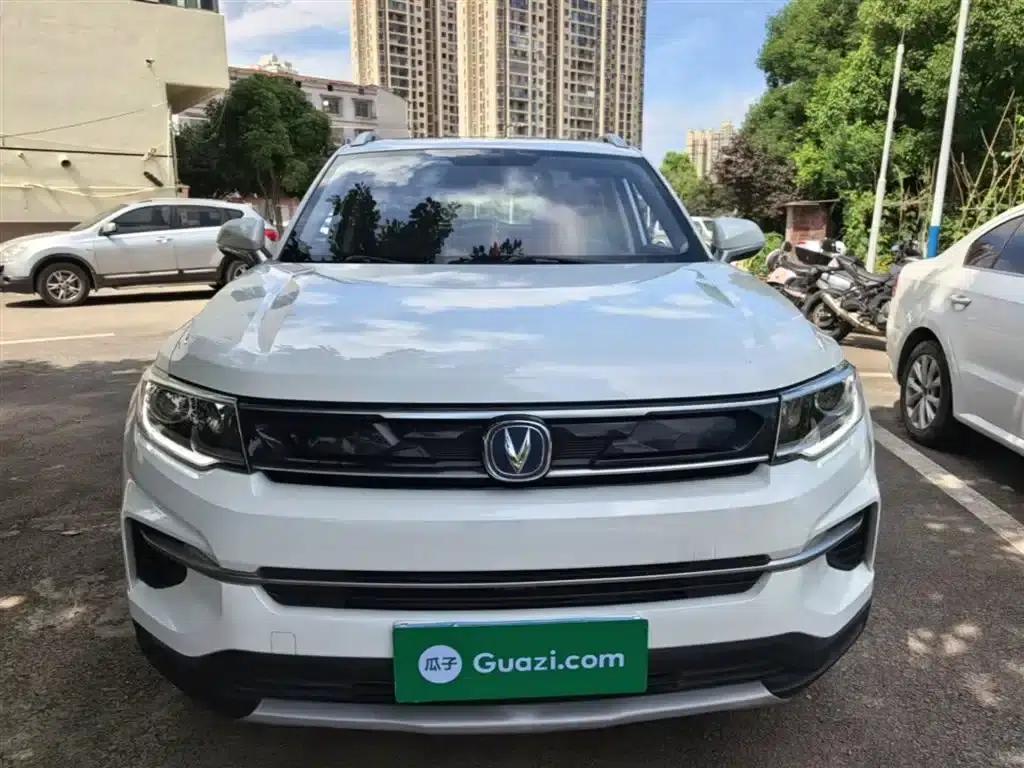 Changan CS35PLUS 2019 1.6L Manual Connected Edition — миниатюра 3