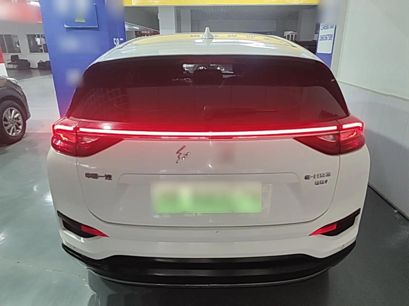 Hongqi E-HS3 2019 Zhilian Qiyue Two-Wheel Drive Version — миниатюра 5