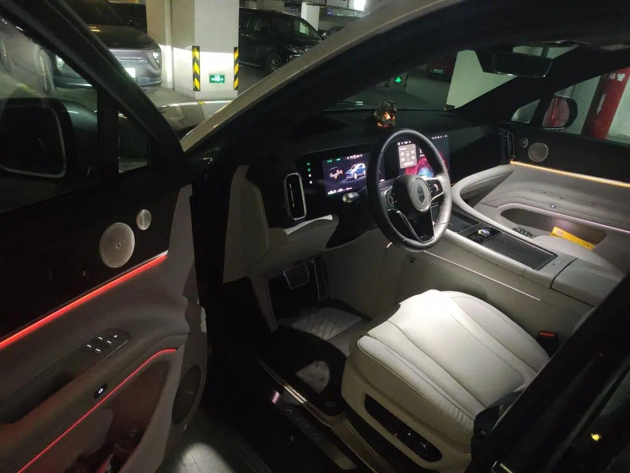 Hima AITO M9 2024 Range-Extended Ultra Version 42 kWh 6-Seater Model — миниатюра 17