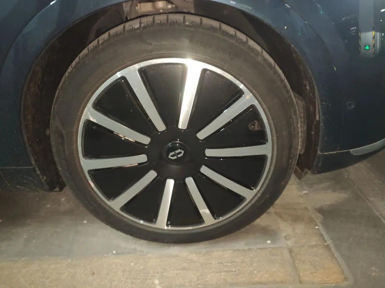 Hima AITO M9 2024 Range-Extended Ultra Version 42 kWh 6-Seater Model — миниатюра 8