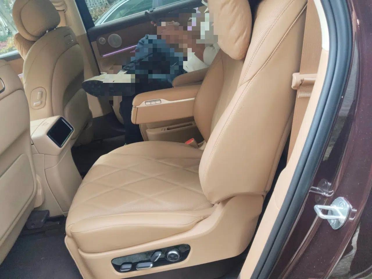 Hima AITO M9 2025 Extended-Range Ultra Version 52 kWh 6-Seater — миниатюра 20
