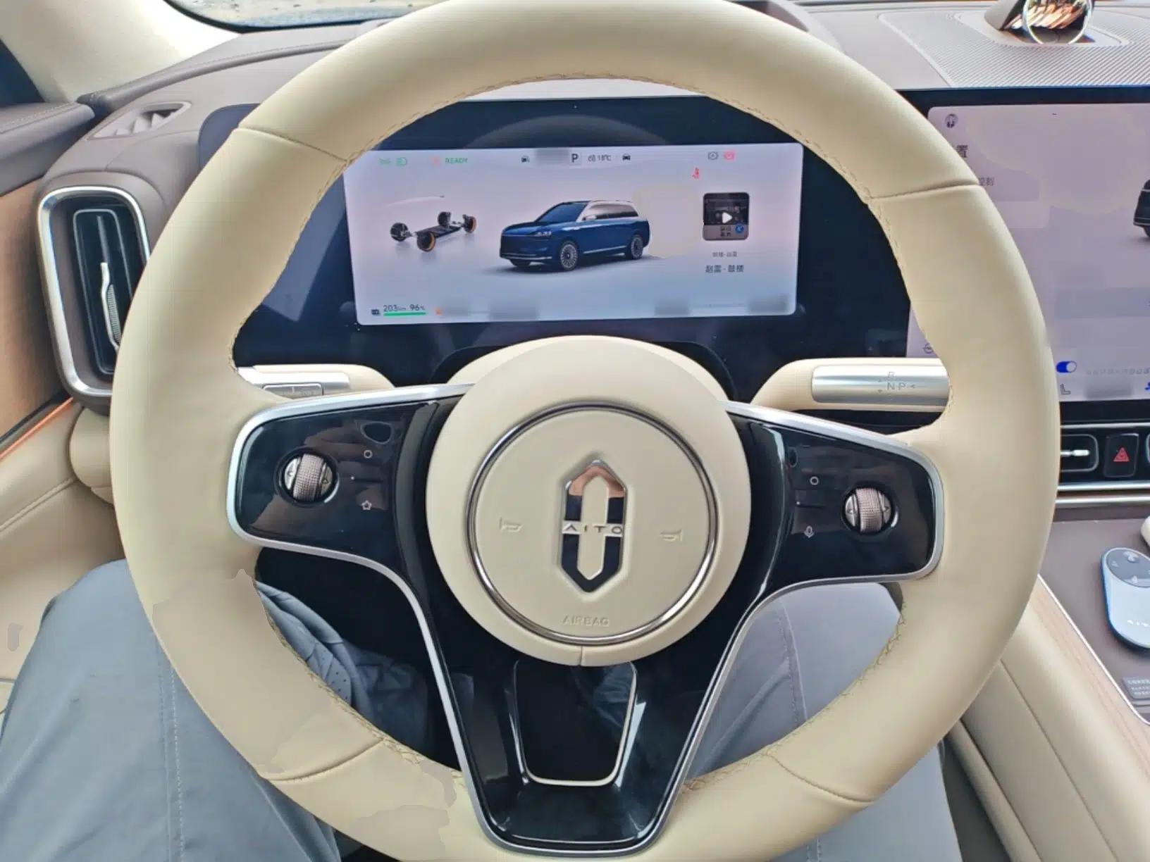 Hima AITO M9 2025 Extended-Range Ultra Version 52 kWh 6-Seater — миниатюра 14