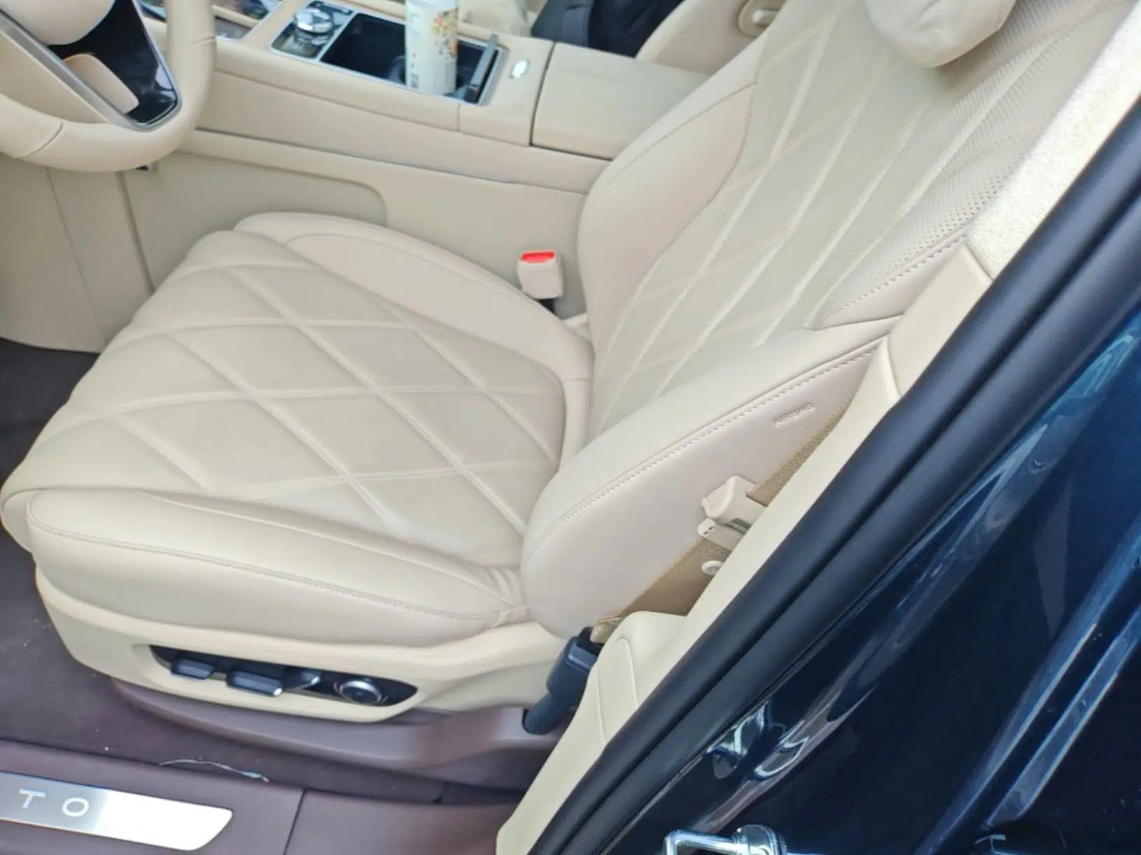 Hima AITO M9 2025 Extended-Range Ultra Version 52 kWh 6-Seater — миниатюра 18