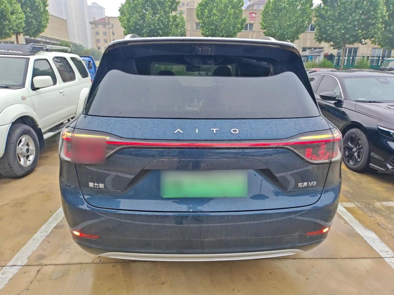 Hima AITO M9 2025 Extended-Range Ultra Version 52 kWh 6-Seater — миниатюра 5