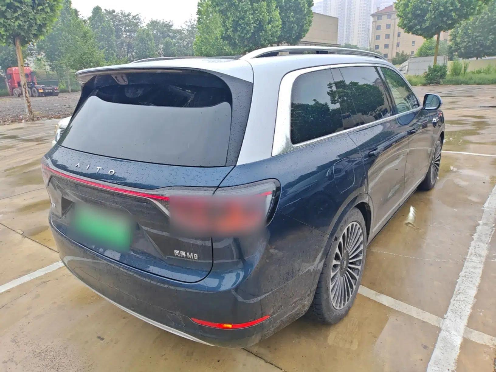Hima AITO M9 2025 Extended-Range Ultra Version 52 kWh 6-Seater — миниатюра 6