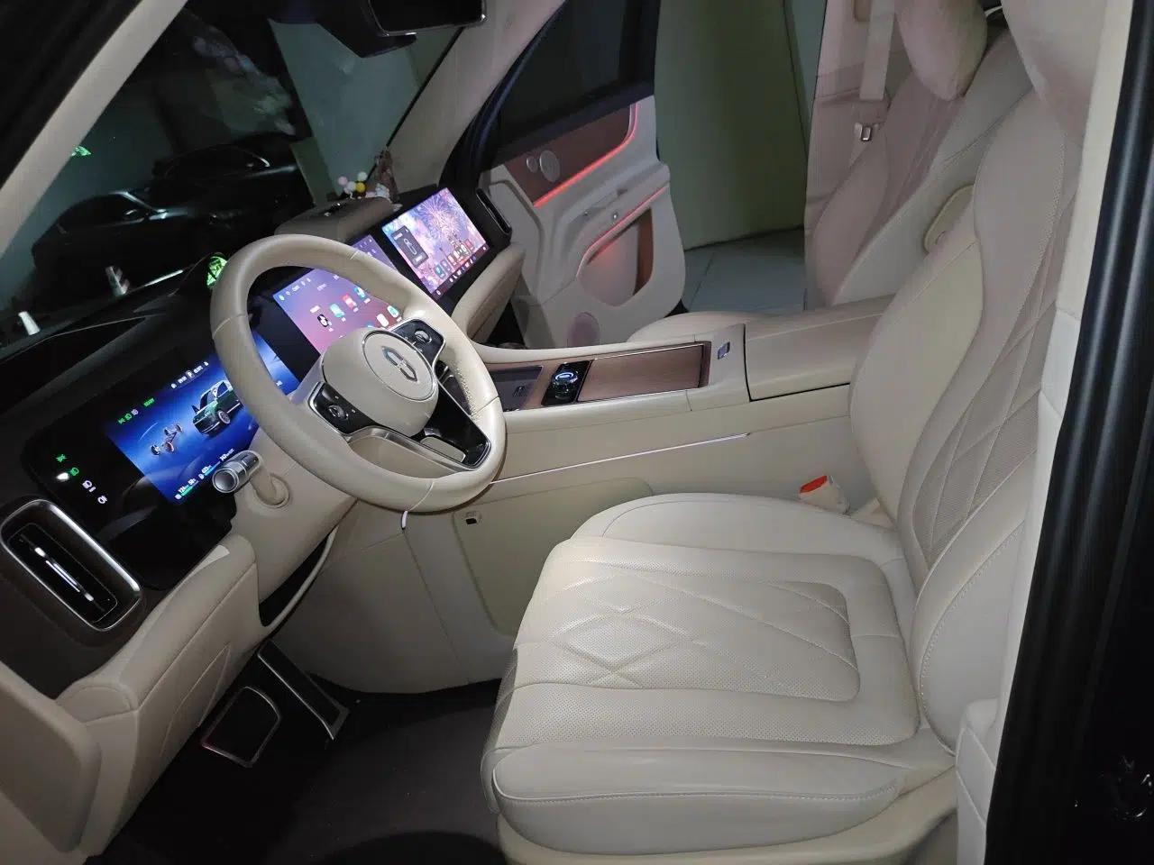 Hima AITO M9 2024 Range-Extended Ultra Version 42 kWh 6-Seater Model — миниатюра 16