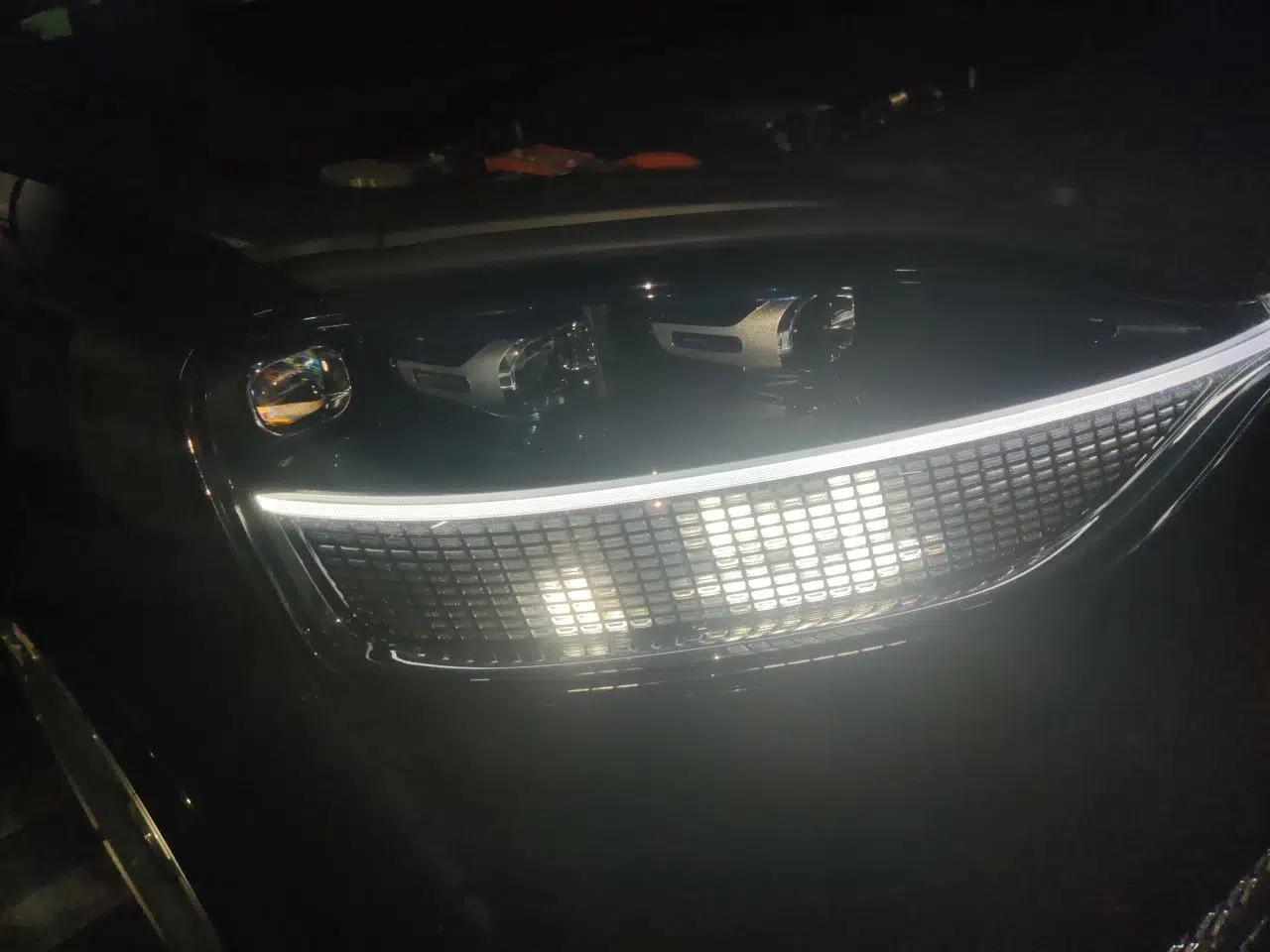 Hima AITO M9 2024 Range-Extended Ultra Version 42 kWh 6-Seater Model — миниатюра 7