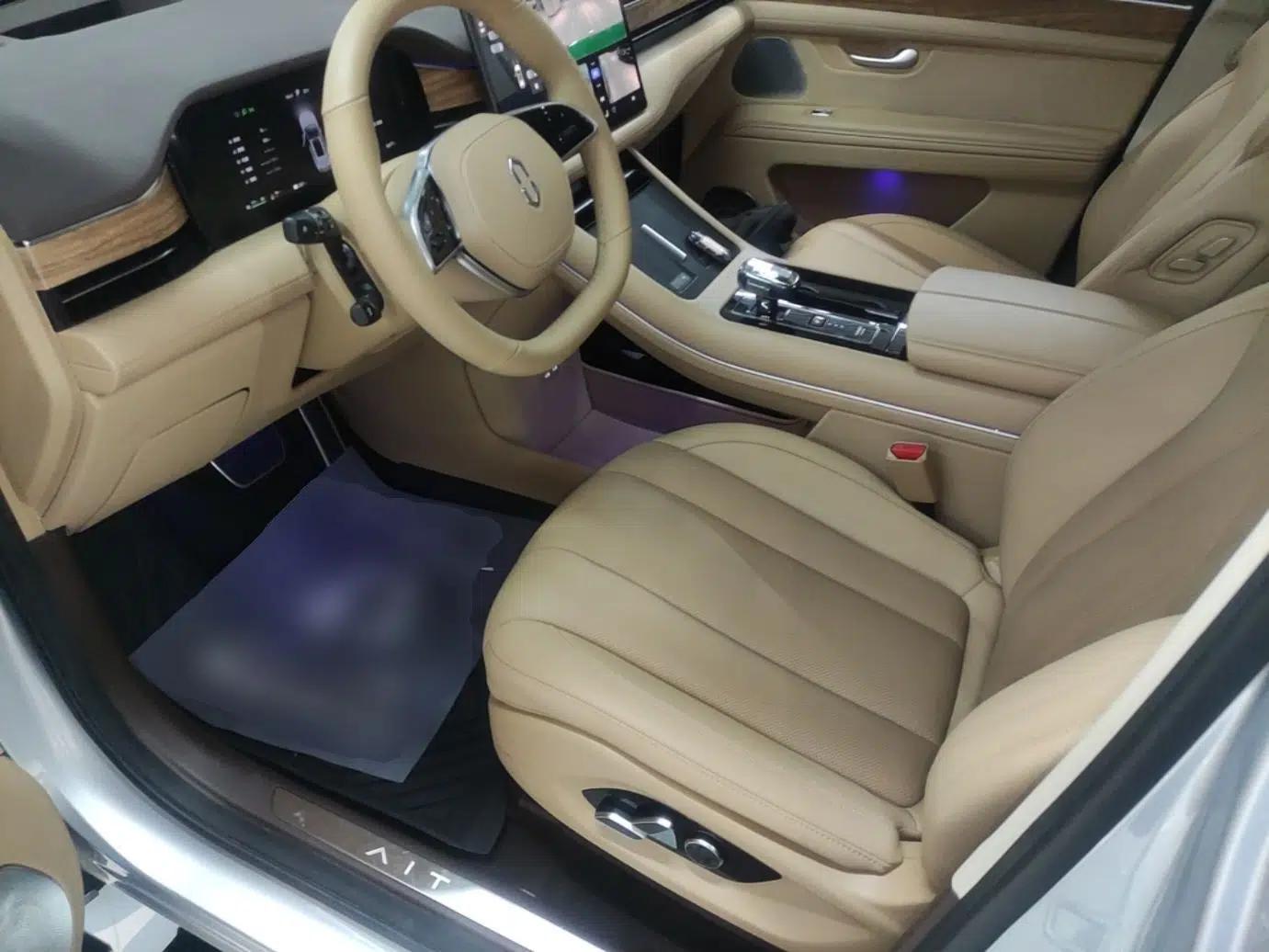 Hima AITO M7 2024 1.5T Intelligent Driving 4WD Ultra Version 6 Seats — миниатюра 18