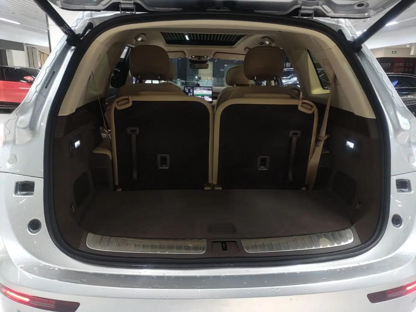 Hima AITO M7 2024 1.5T Intelligent Driving 4WD Ultra Version 6 Seats — миниатюра 22