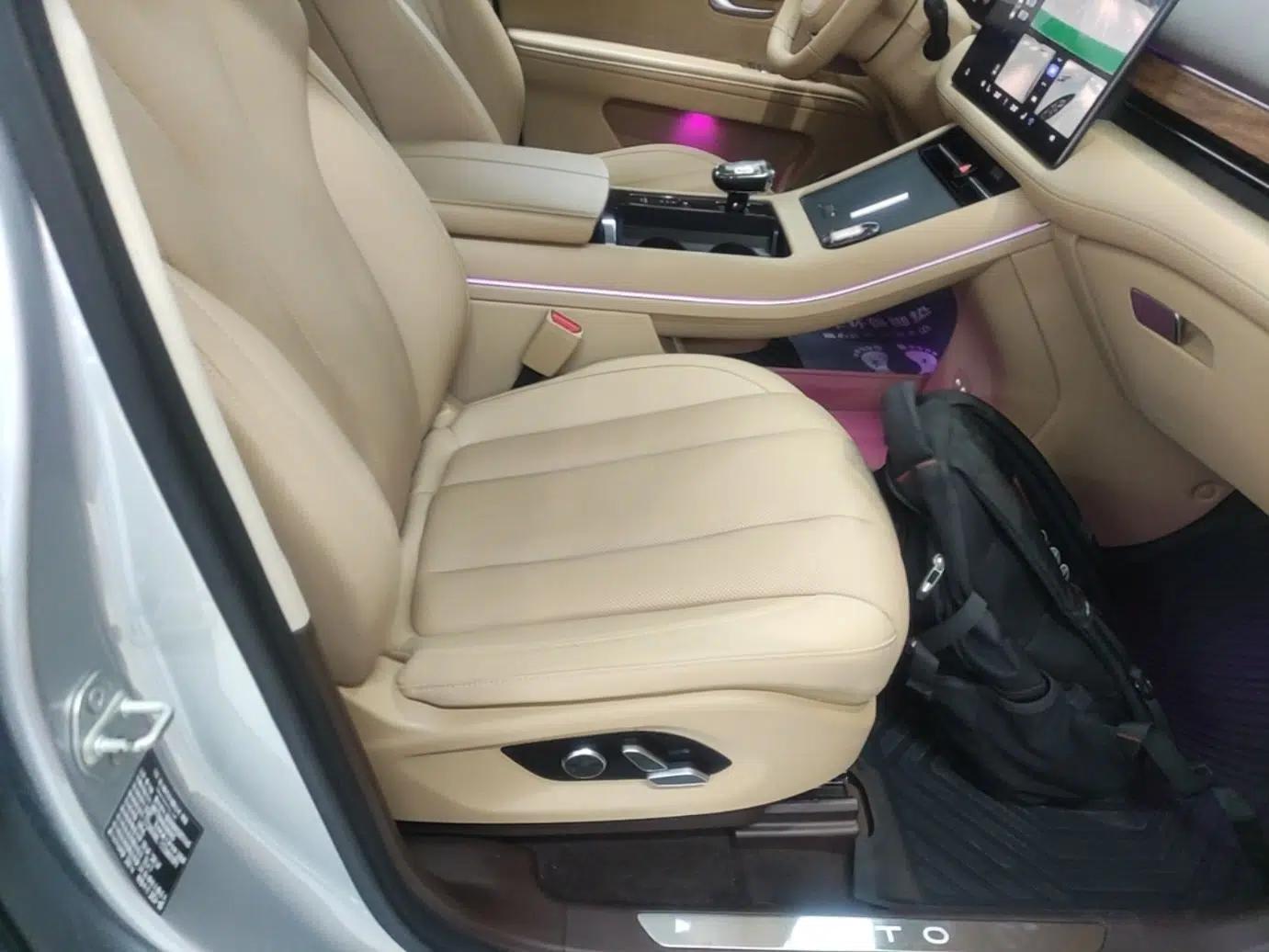 Hima AITO M7 2024 1.5T Intelligent Driving 4WD Ultra Version 6 Seats — миниатюра 23