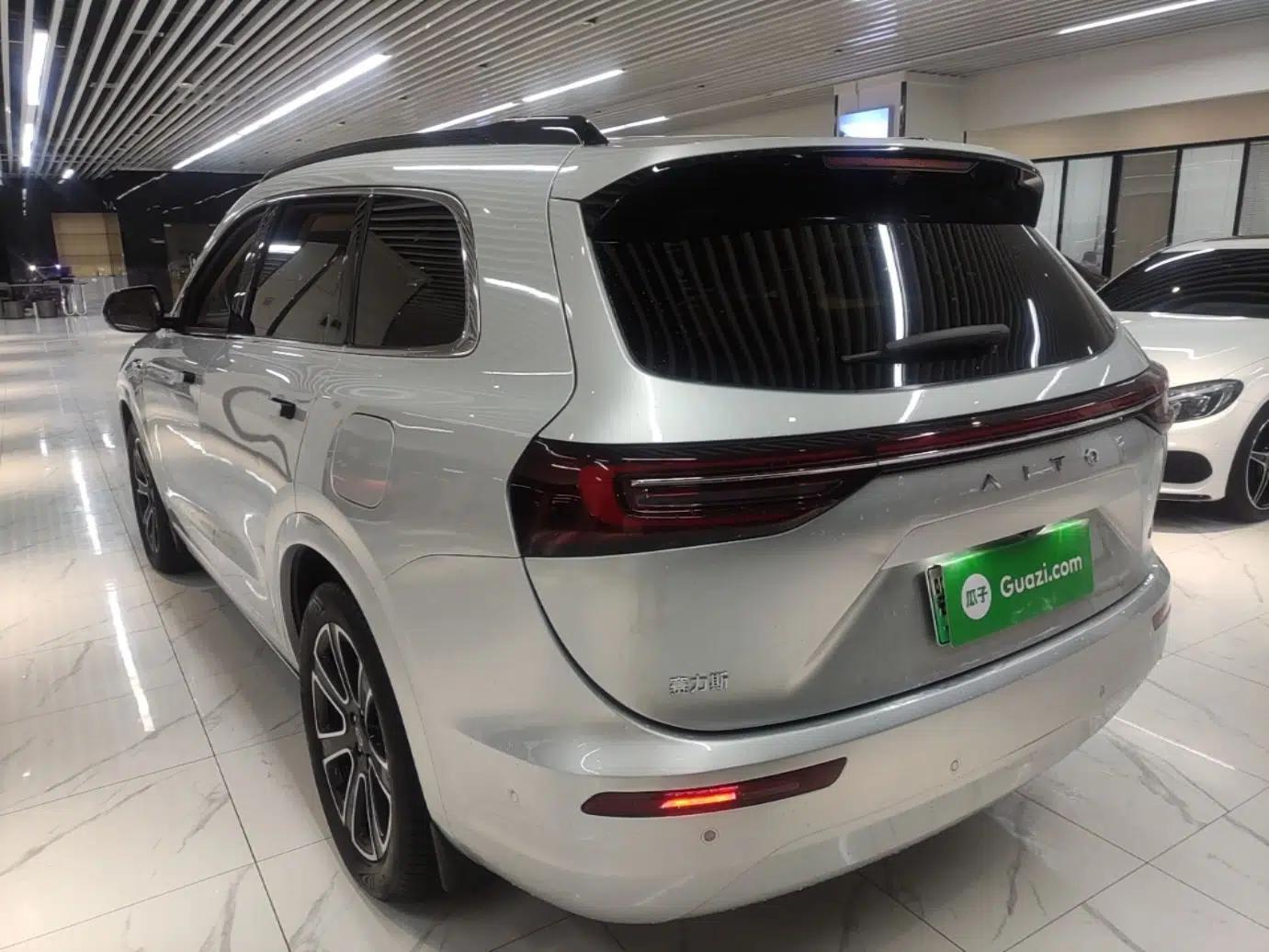 Hima AITO M7 2024 1.5T Intelligent Driving 4WD Ultra Version 6 Seats — миниатюра 4