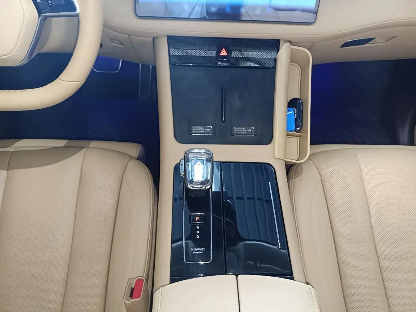 Hima AITO M7 2024 1.5T Intelligent Driving Rear-Drive Max Edition 5 Seats — миниатюра 17