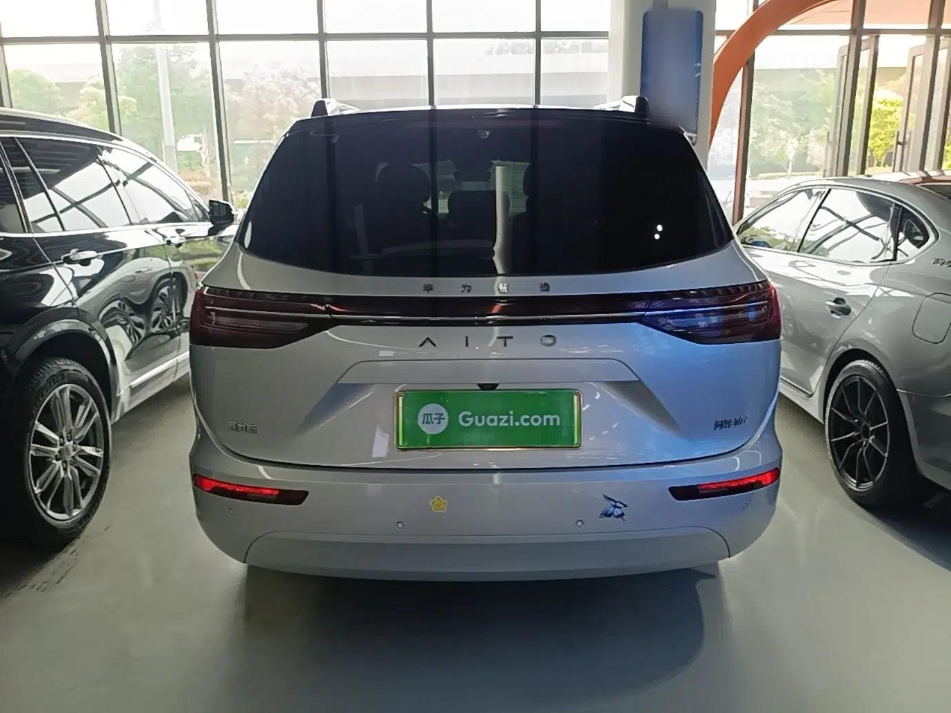 Hima AITO M7 2024 1.5T Intelligent Driving Rear-Drive Max Edition 5 Seats — миниатюра 5