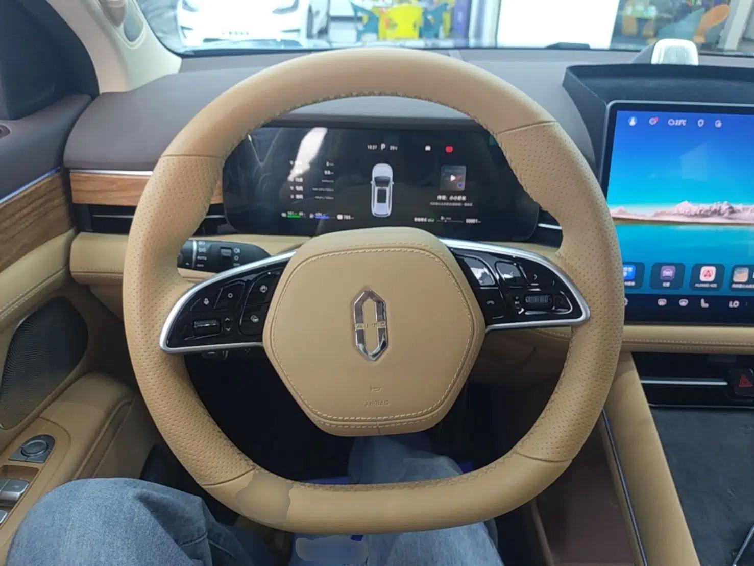 Hima AITO M7 2024 1.5T Intelligent Driving Rear-Drive Max Edition 5 Seats — миниатюра 14