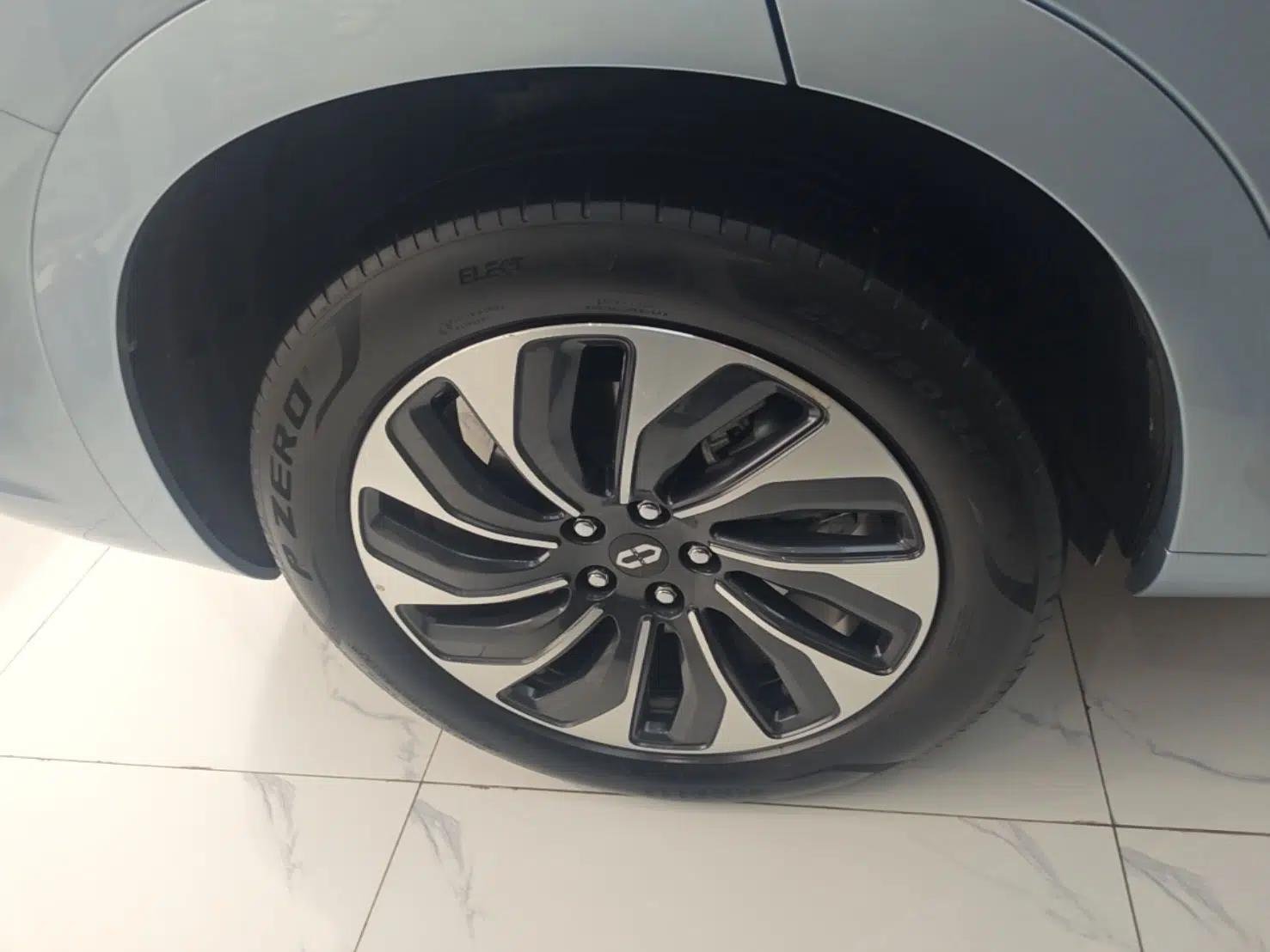 Hima AITO M7 2024 1.5T Intelligent Driving Rear-Drive Max Edition 5 Seats — миниатюра 10
