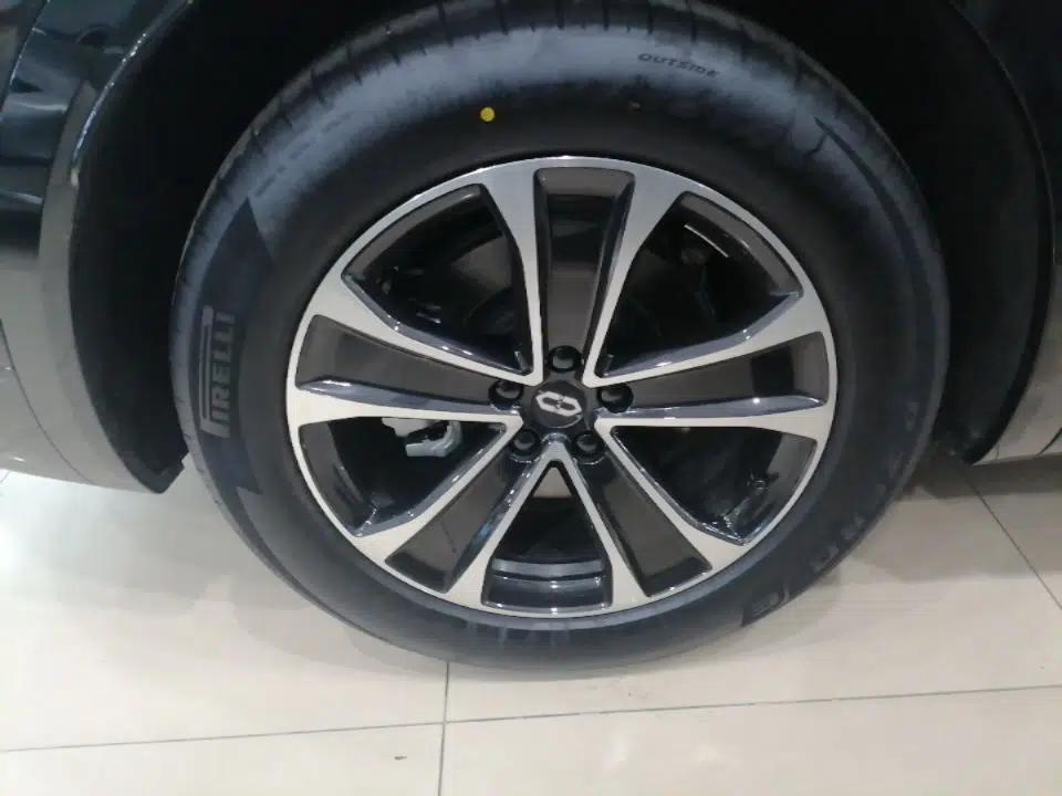 Hima AITO M7 2026 Model Range-Extending Max All-Wheel Drive 5-Seater Version — миниатюра 10
