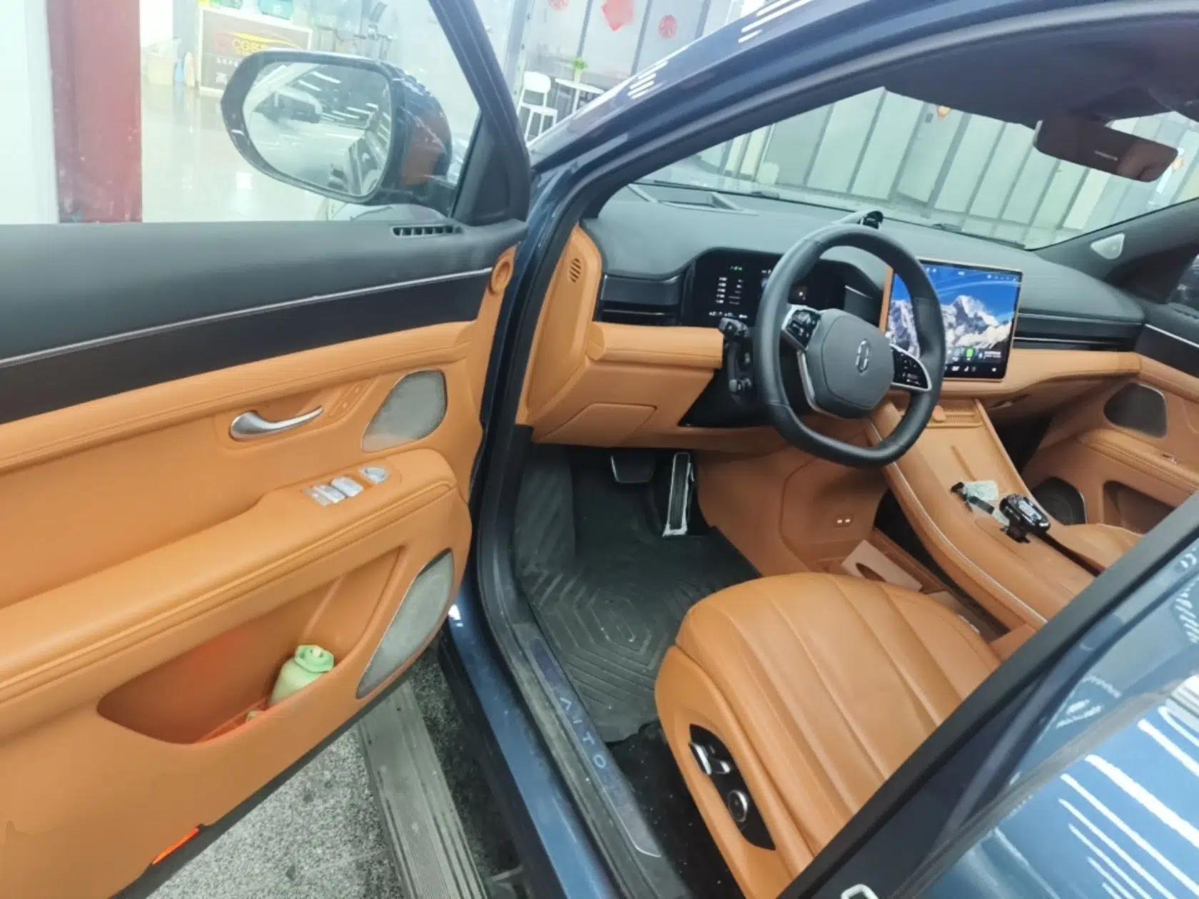 Hima AITO M7 2024 1.5T Intelligent Drive 4x4 Max Edition 6 Seats — миниатюра 19