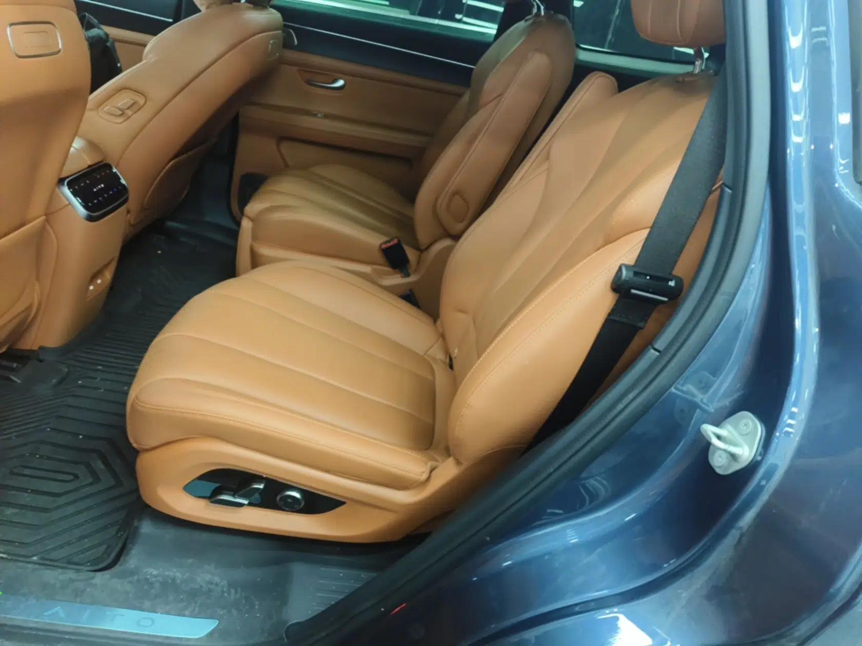 Hima AITO M7 2024 1.5T Intelligent Drive 4x4 Max Edition 6 Seats — миниатюра 20