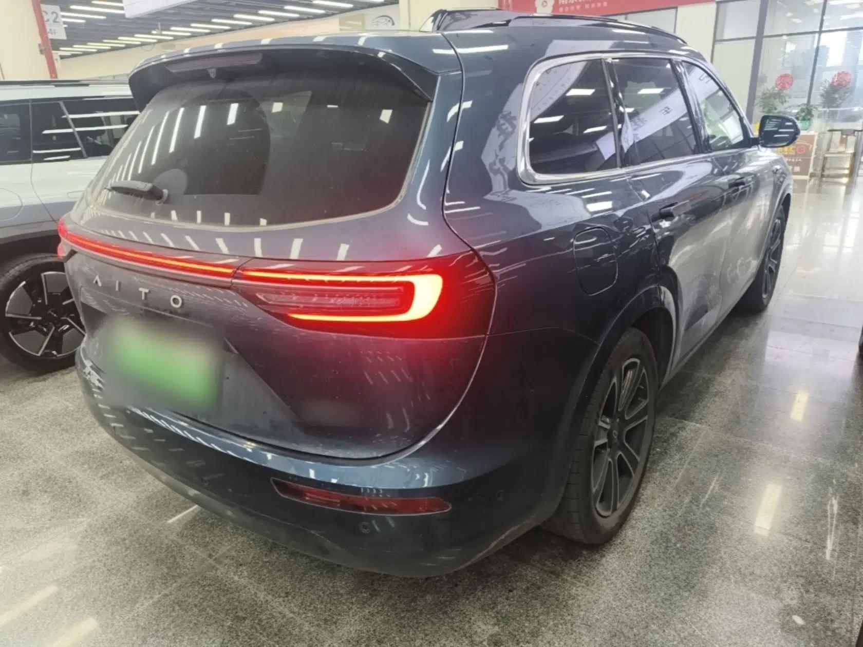 Hima AITO M7 2024 1.5T Intelligent Drive 4x4 Max Edition 6 Seats — миниатюра 6