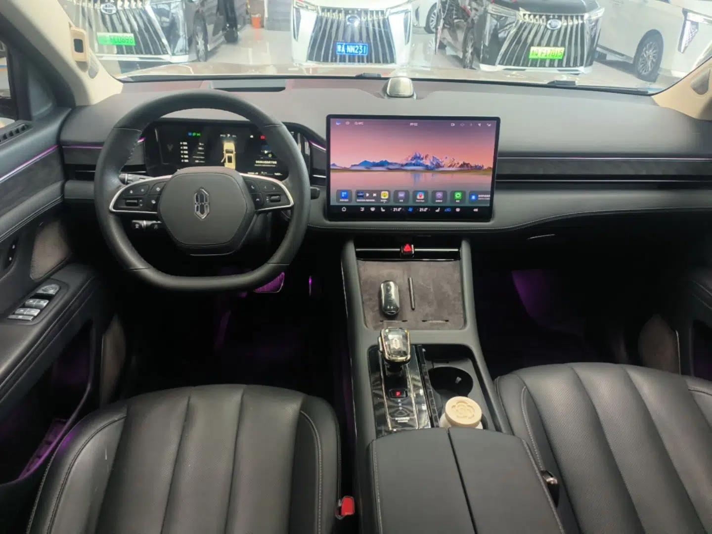 Hima AITO M7 2022 1.5T Four-Wheel Drive Luxury Edition — миниатюра 13