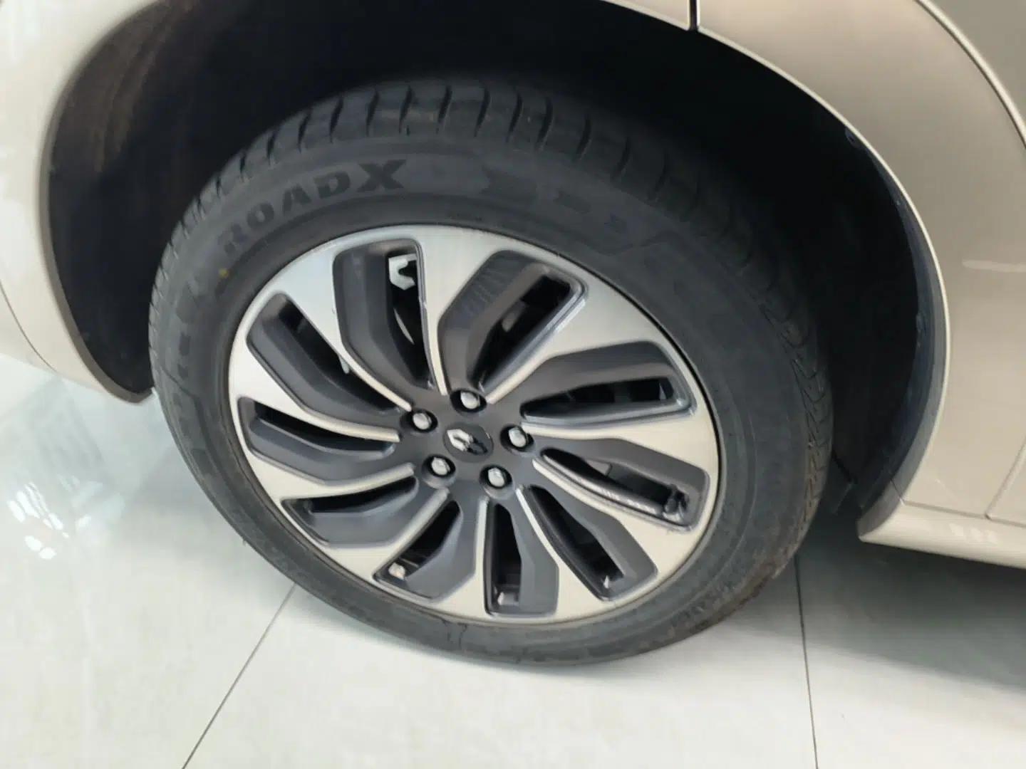 Hima AITO M7 2022 1.5T Four-Wheel Drive Luxury Edition — миниатюра 10