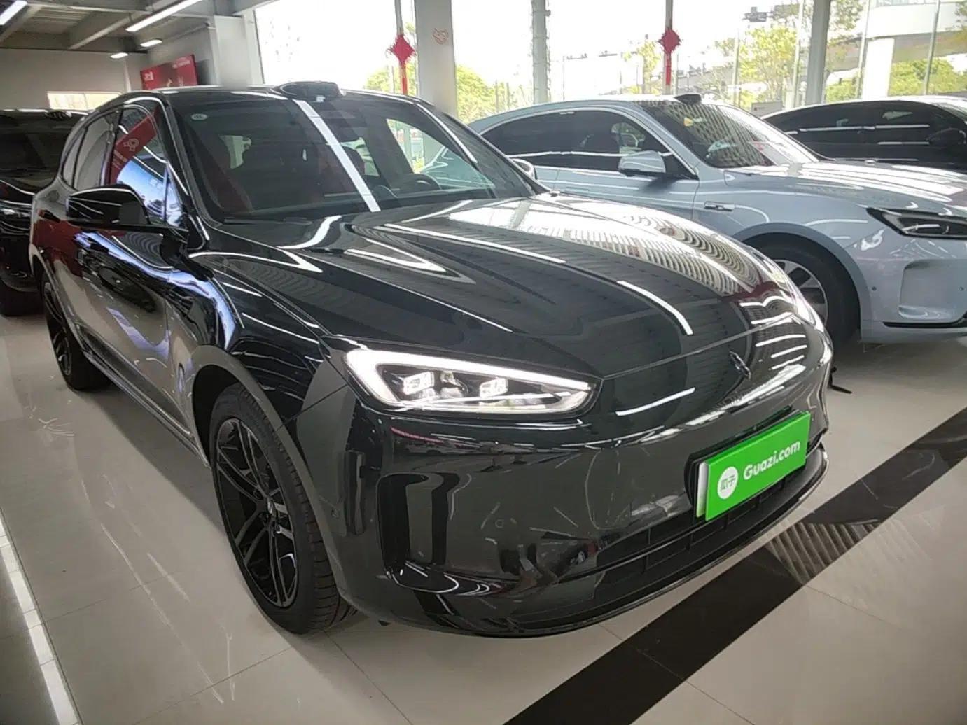 Hima AITO M5 2025 Extended-Range Ultra All-Wheel-Drive Version — миниатюра 3