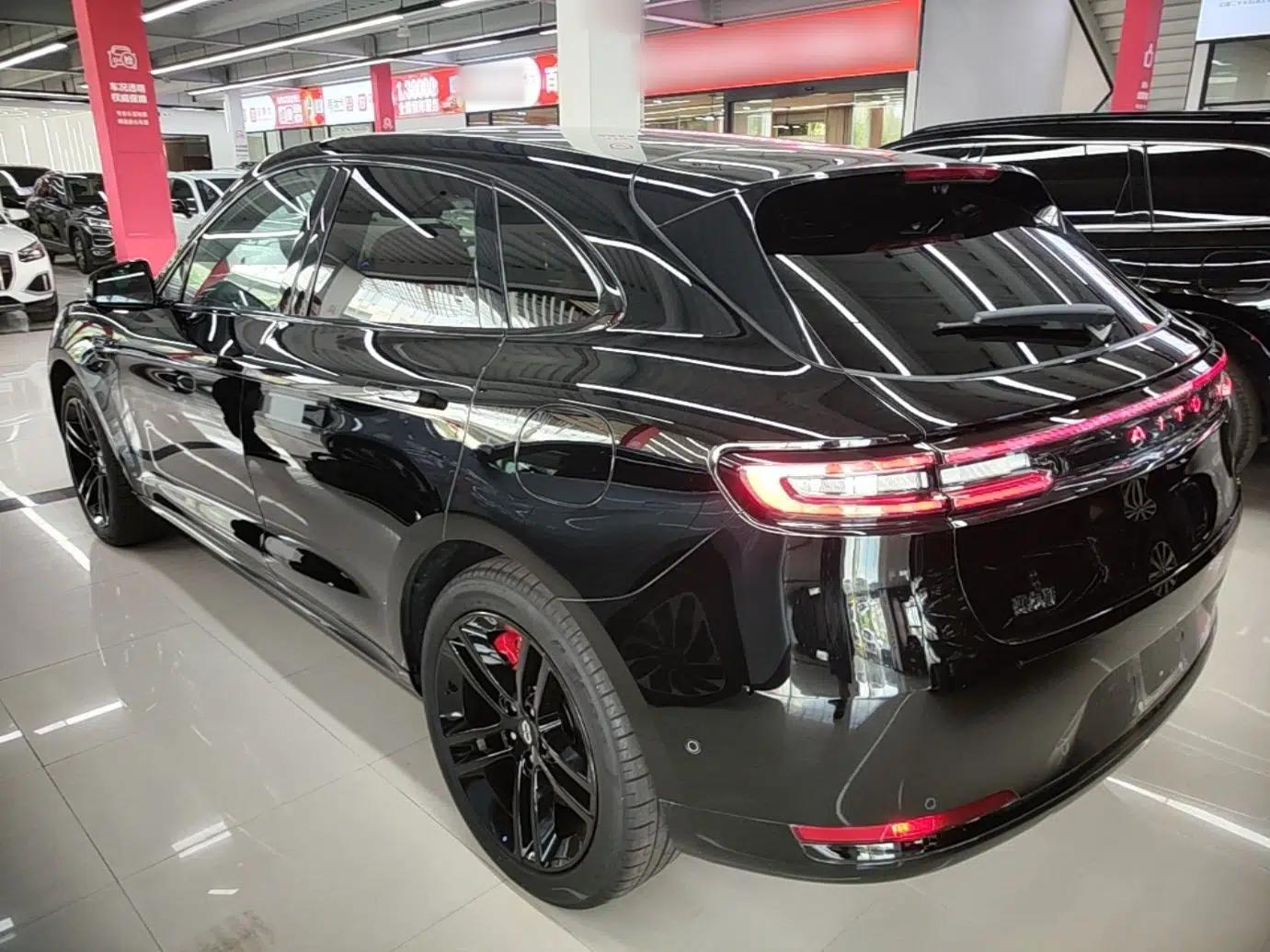 Hima AITO M5 2025 Extended-Range Ultra All-Wheel-Drive Version — миниатюра 4
