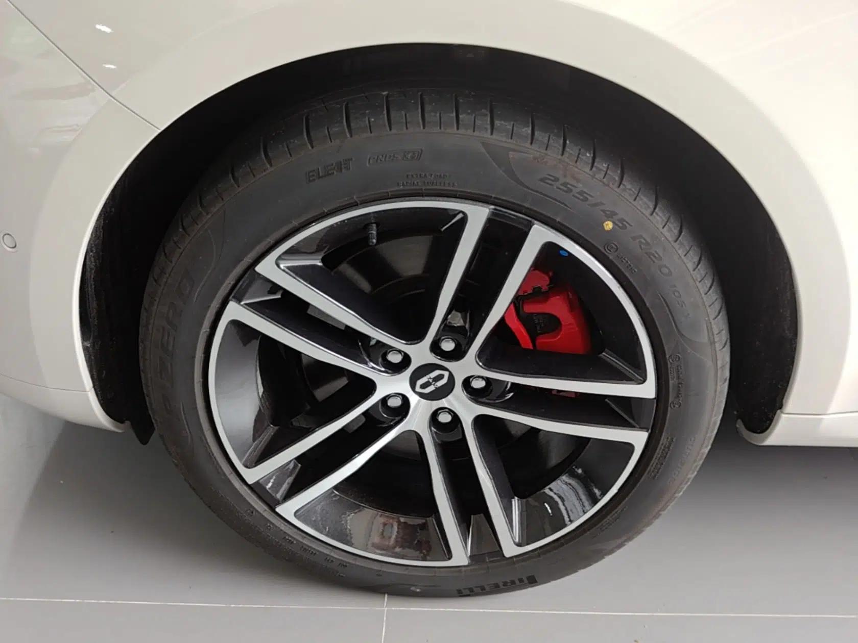 Hima AITO M5 2025 Extended-Range Ultra All-Wheel-Drive Version — миниатюра 8