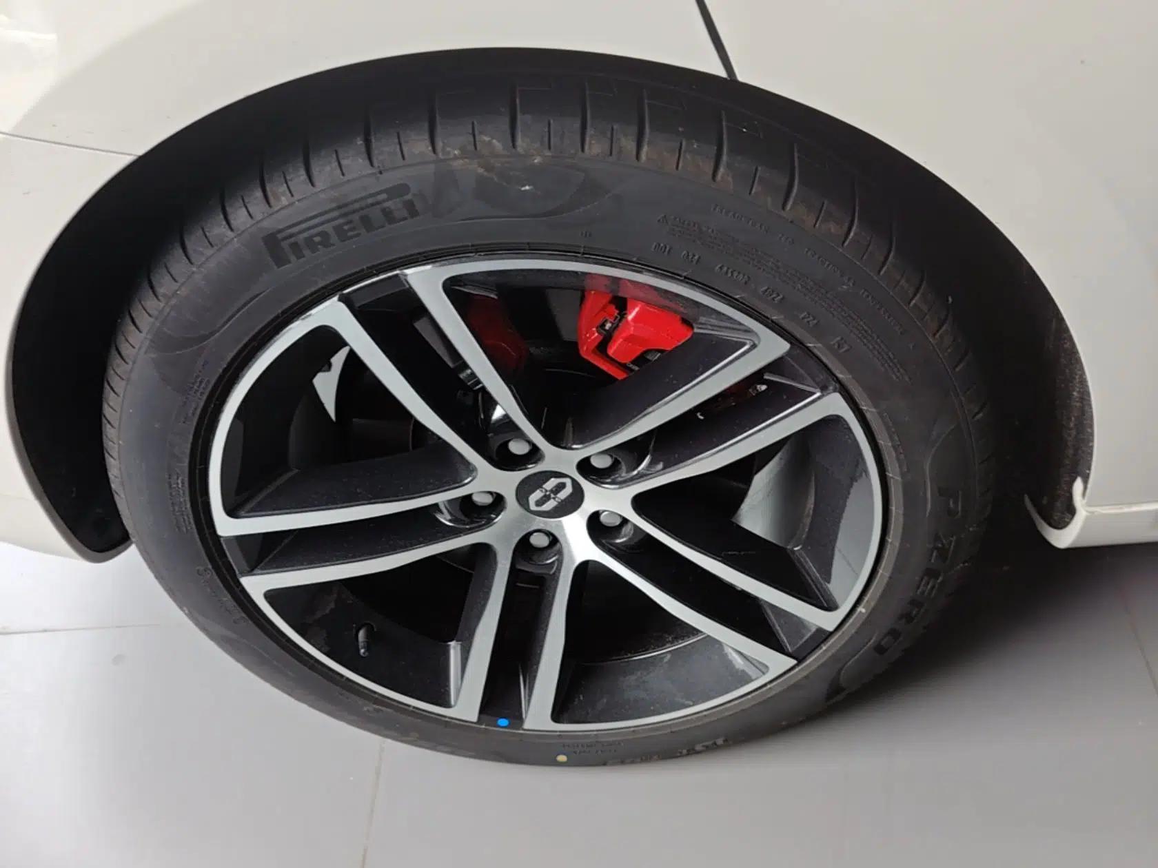 Hima AITO M5 2025 Extended-Range Ultra All-Wheel-Drive Version — миниатюра 10