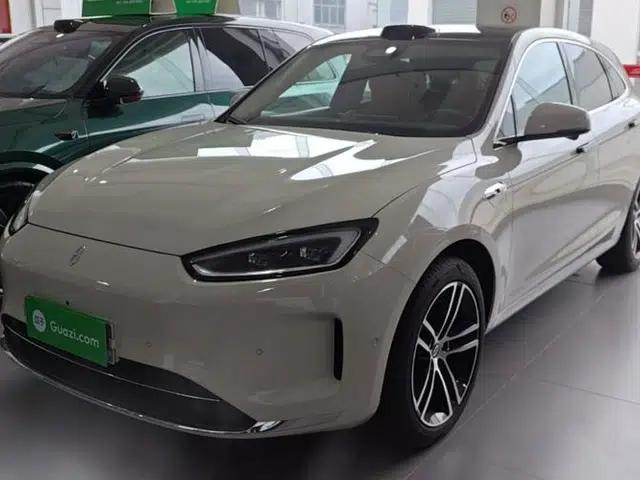 Hima AITO M5 2025 Extended-Range Ultra All-Wheel-Drive Version